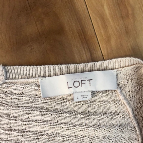 Beige lightweight sweater. - Picture 7 of 8